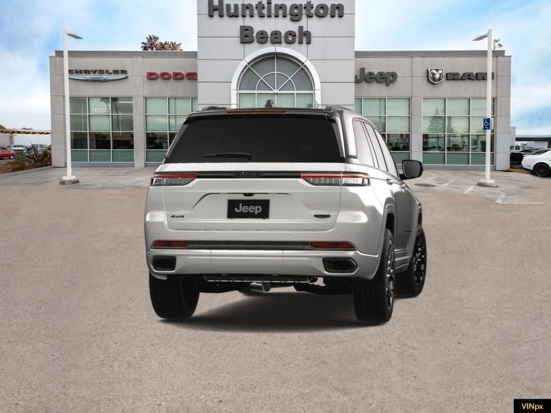 2025 Jeep Grand Cherokee Summit Reserve 4x4Image 14