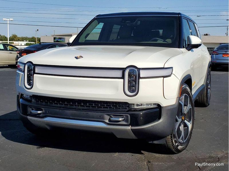 2023 Rivian R1S AdventureImage 18