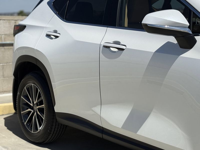 2025 Lexus NX 350 PremiumImage 5