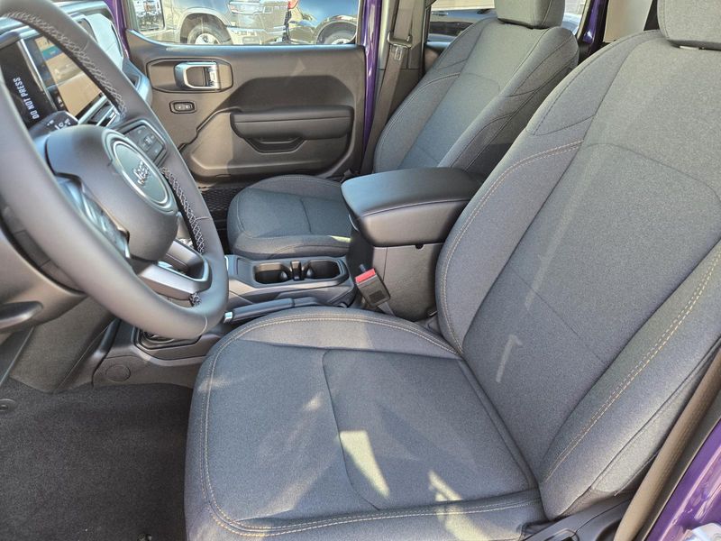New 2026 Jeep Gladiator Sport S 4x4