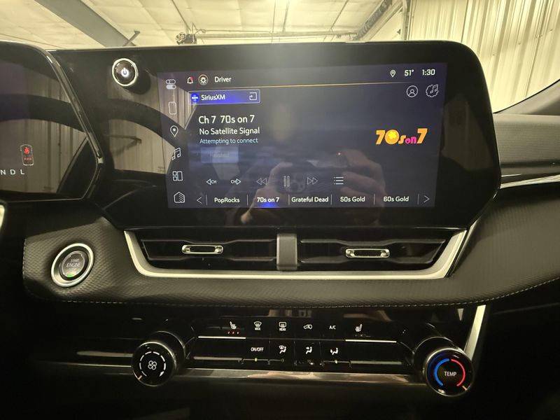 Used 2025 Chevrolet Equinox AWD LTImage 27