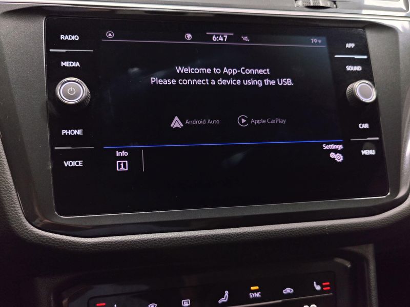 2024 Volkswagen Tiguan SE w/3rd Row SeatImage 20