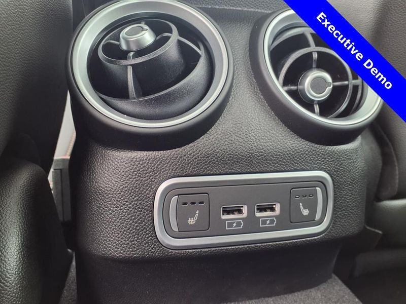 New 2025 Alfa Romeo Giulia IntensaImage 12