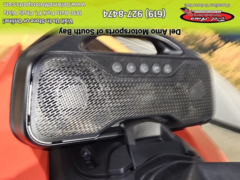 2024 Sea-Doo SPARK FOR 3 (SOUND SYSTEM) Image 5