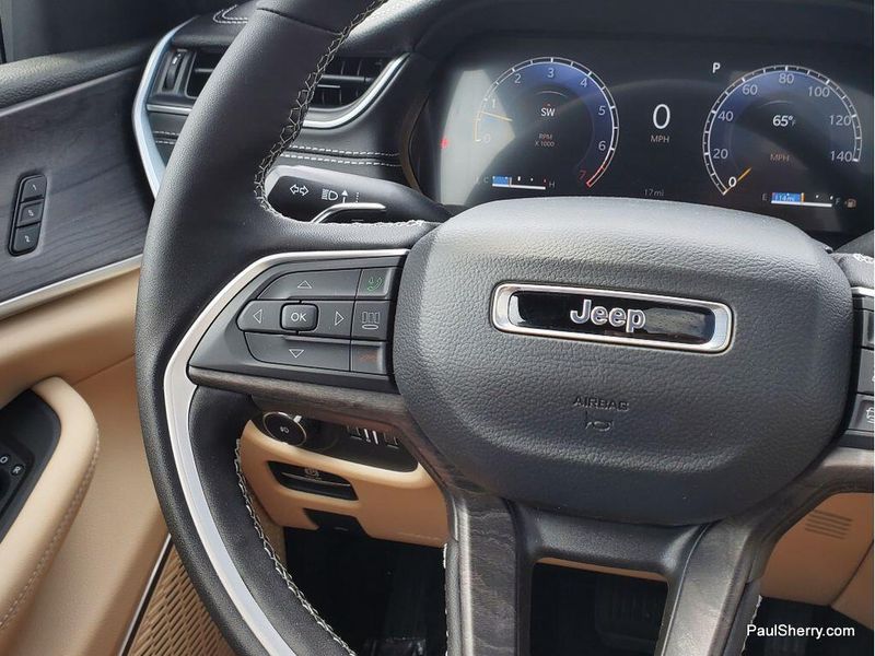 2025 Jeep Grand Cherokee L Limited 4x4Image 27
