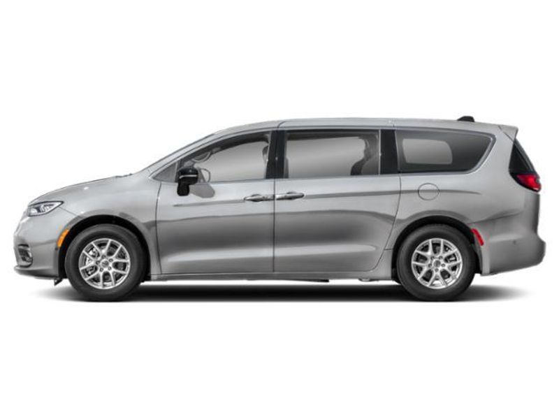 New 2026 Chrysler Pacifica SelectImage 2