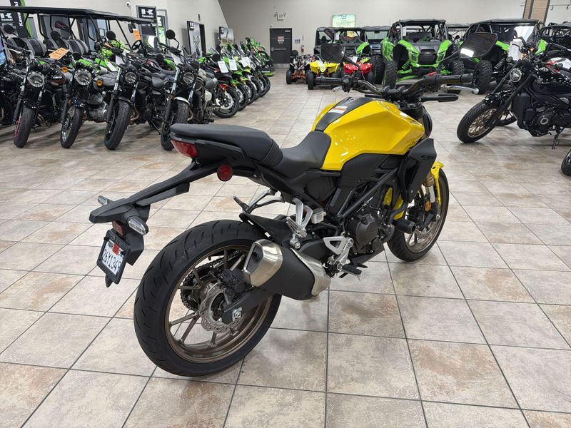 Used 2024 Honda CB300R ABS Image 17