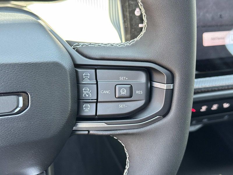 New 2026 Jeep Cherokee Limited 4x4