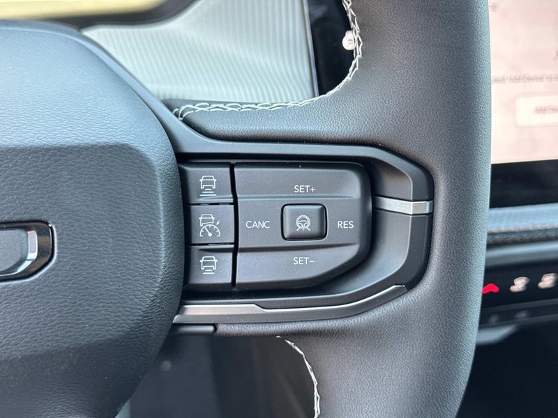 New 2026 Jeep Cherokee Limited 4x4