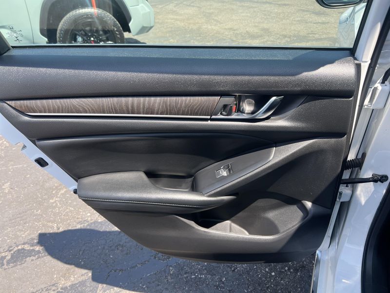 Used 2022 Honda Accord Hybrid EX-LImage 20