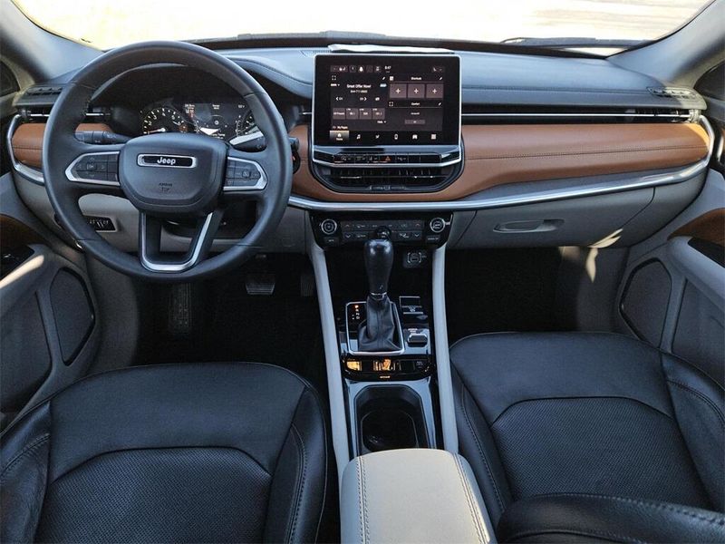 2023 Jeep Compass LimitedImage 12