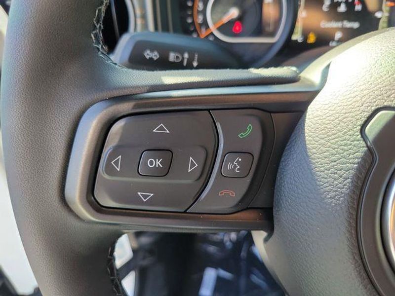 New 2026 Jeep Gladiator Mojave 4x4