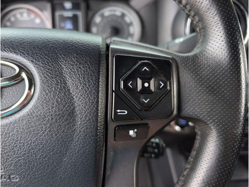 Used 2017 Toyota Tacoma TRD Off RoadImage 22