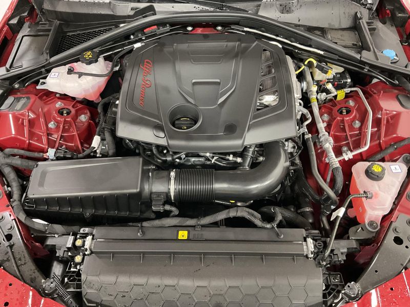 New 2025 Alfa Romeo Giulia AwdImage 18