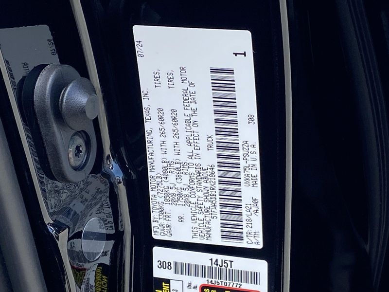 2024 Toyota Tundra PlatinumImage 30