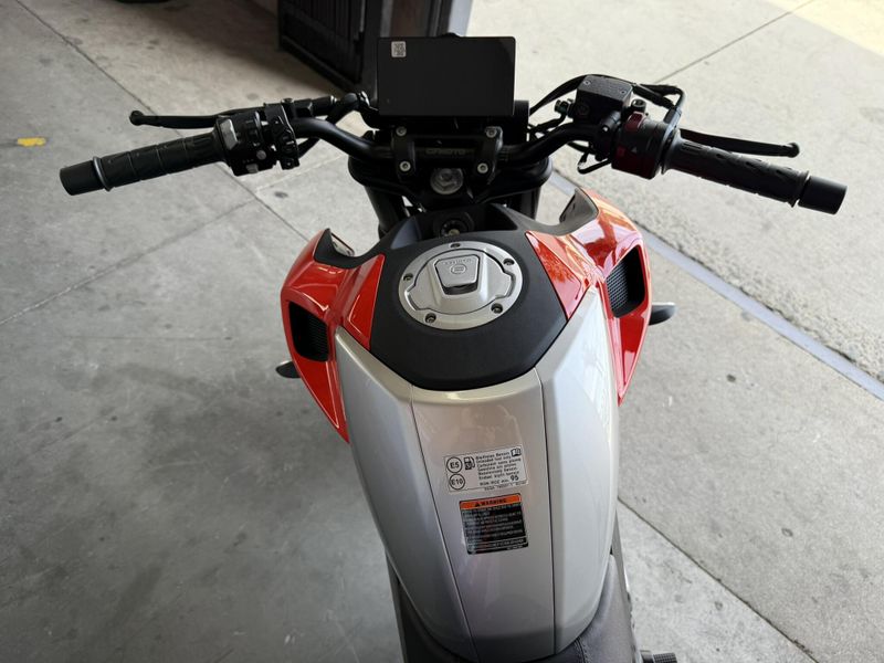New 2025 CFMOTO 300NK Image 11