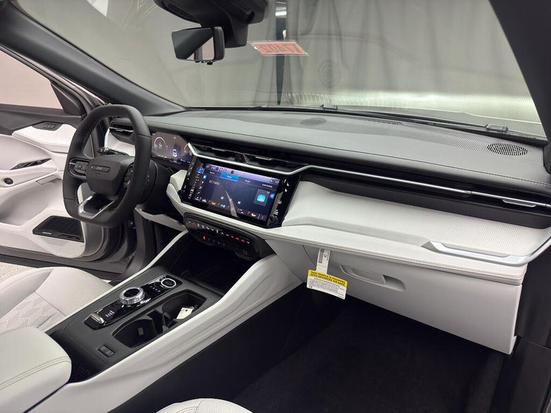 New 2026 Jeep Cherokee Overland 4x4Image 16