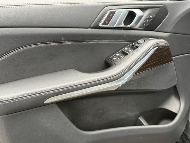 Used 2024 BMW X5 xDrive40iImage 18