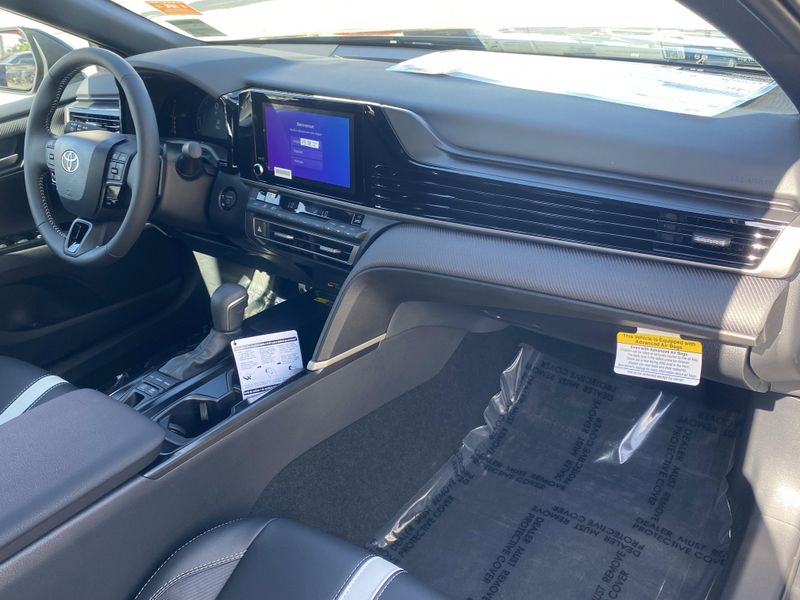 New 2026 Toyota Camry SEImage 9
