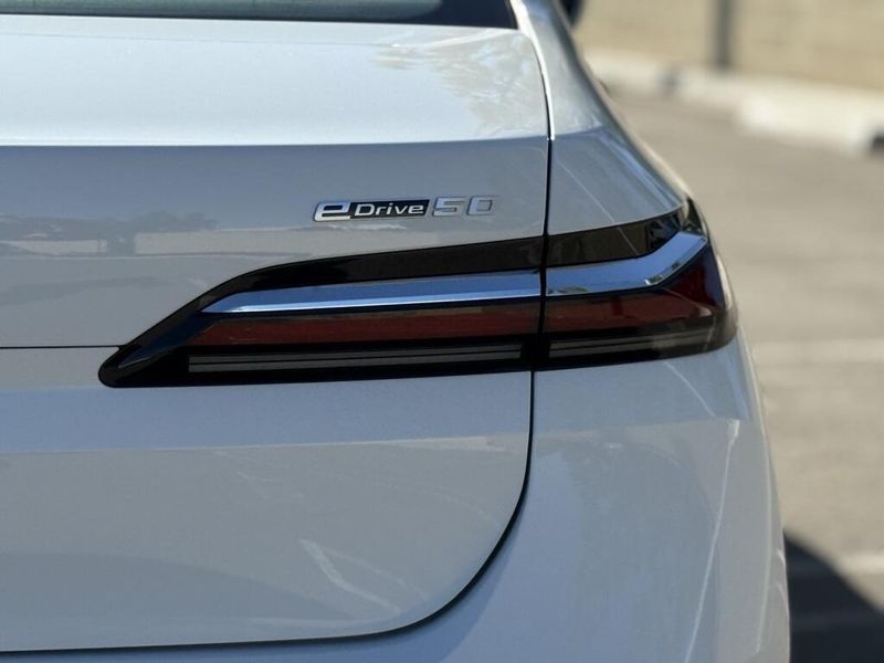 Used 2025 BMW i7 eDrive50Image 14