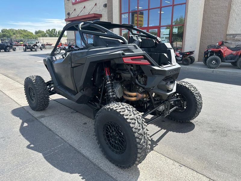 2025 Polaris RZR PRO R ULT 