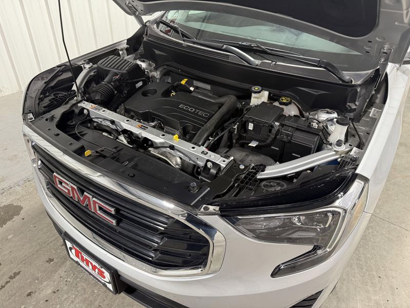 Used 2020 GMC Terrain SLEImage 18