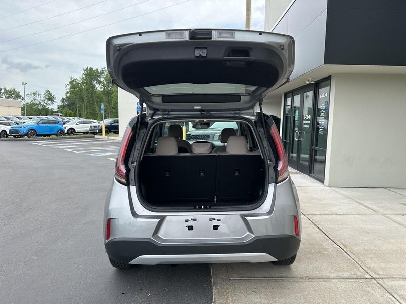 2023 Kia Soul LXImage 20