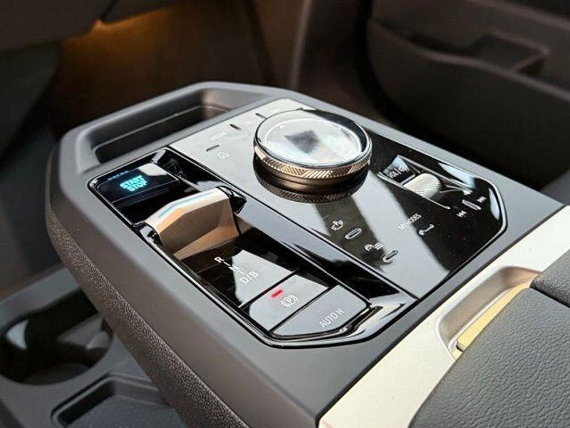 New 2026 BMW iX xDrive45Image 22