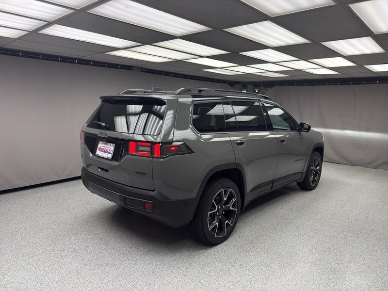 New 2026 Jeep Cherokee Overland 4x4Image 3