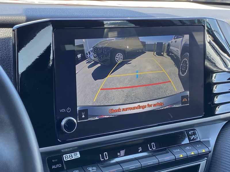 Used 2025 Toyota Camry SEImage 18