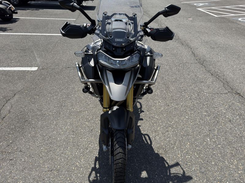 2025 Triumph Tiger 1200 Rally Explorer - MATTE SANDSTORM 