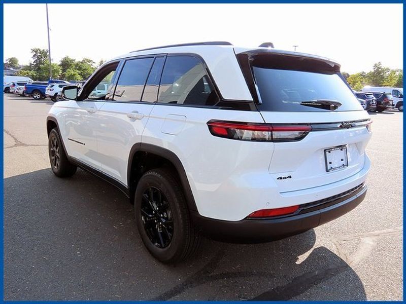 2024 Jeep Grand Cherokee Altitude XImage 5