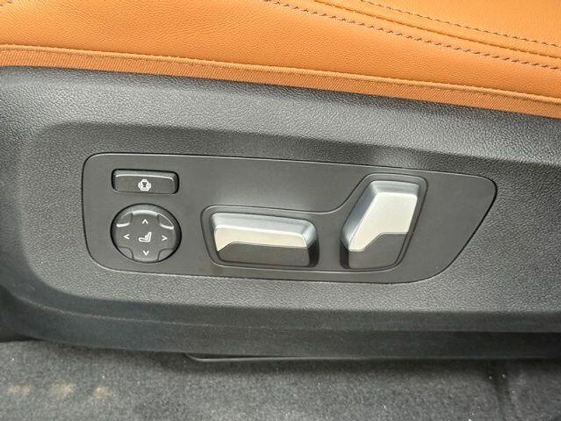 New 2026 BMW X5 sDrive40iImage 18