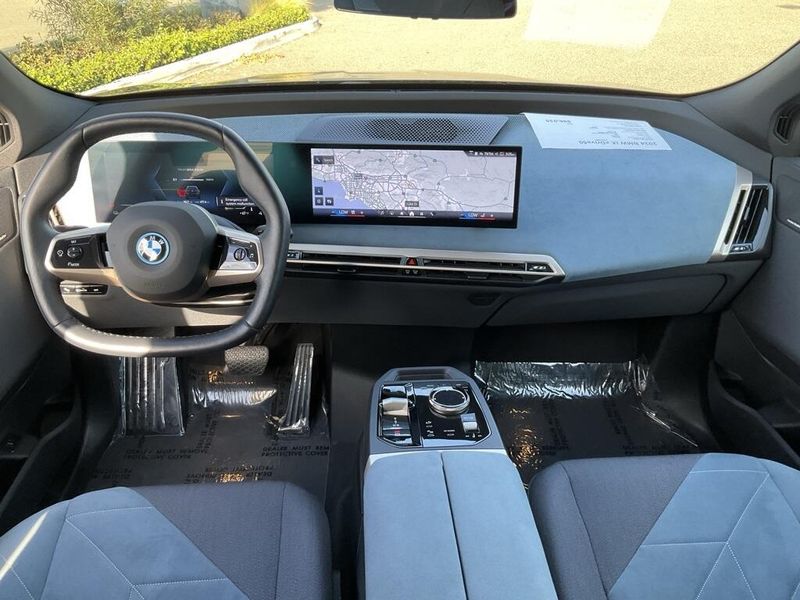 2024 BMW iX xDrive50Image 29