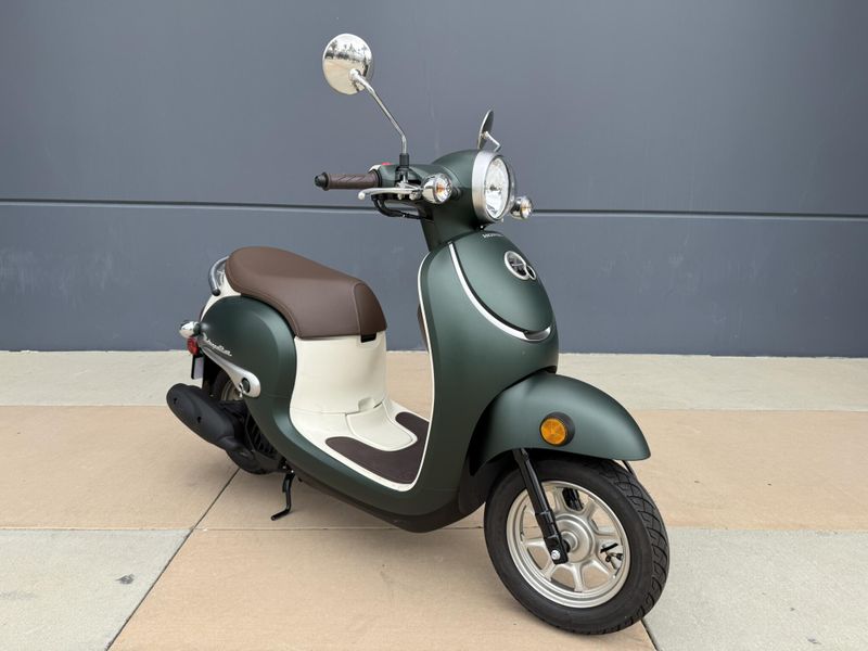 New 2024 Honda Metropolitan Image 9