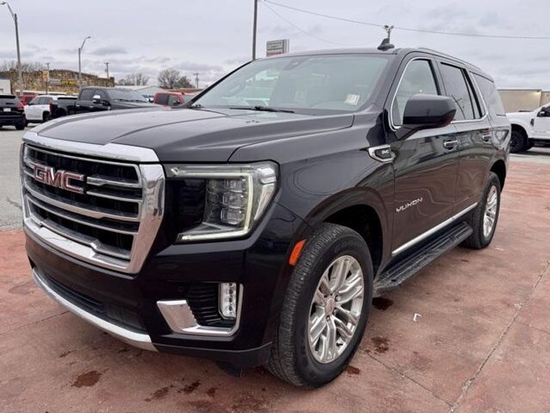 Used 2021 GMC Yukon SLTImage 1