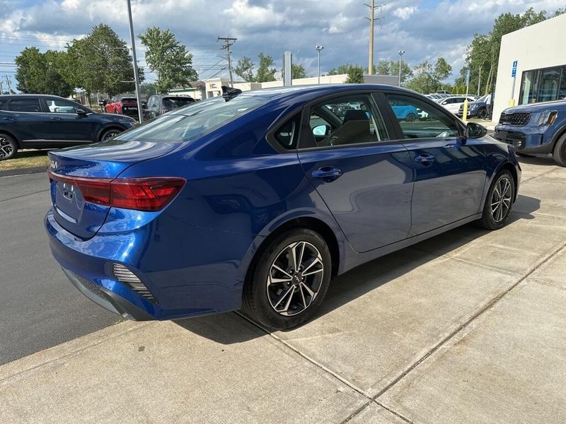 2023 Kia Forte LXSImage 5