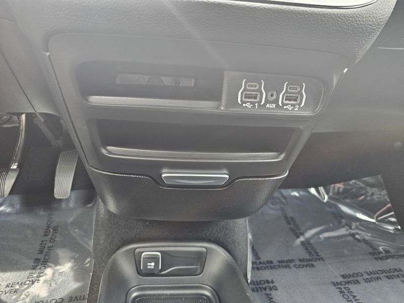 2025 Chrysler Pacifica SelectImage 20