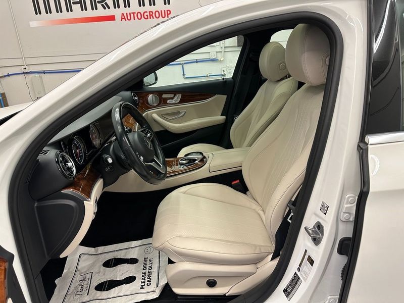 2019 Mercedes-Benz E 450 450Image 24