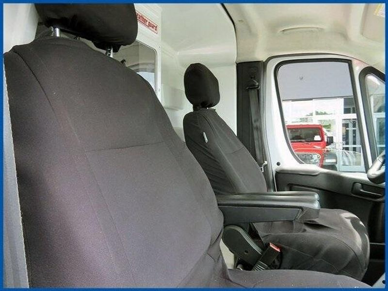 2023 RAM ProMaster 2500 High RoofImage 10
