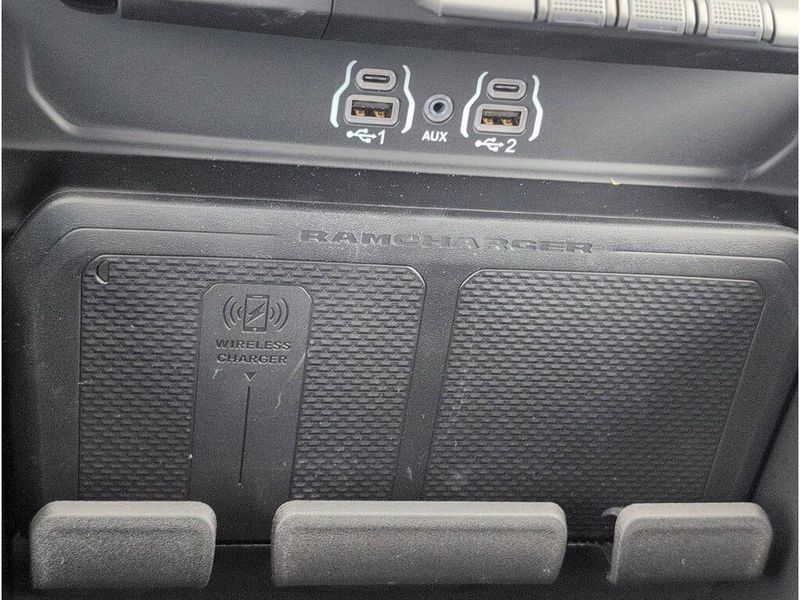 2025 RAM 1500 Big Horn Crew Cab 4x4 5