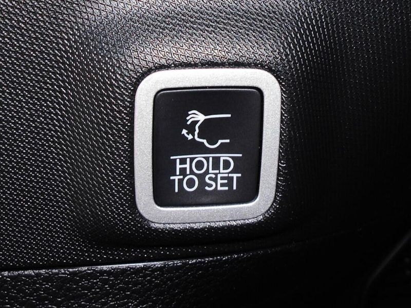 New 2025 Jeep Grand Cherokee Limited 4x4Image 19
