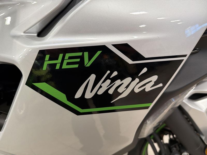 New 2024 Kawasaki NINJA 7 HYBRID ABS Image 27