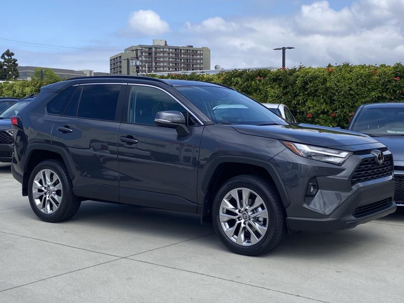 2025 Toyota RAV4 XLE PremiumImage 2