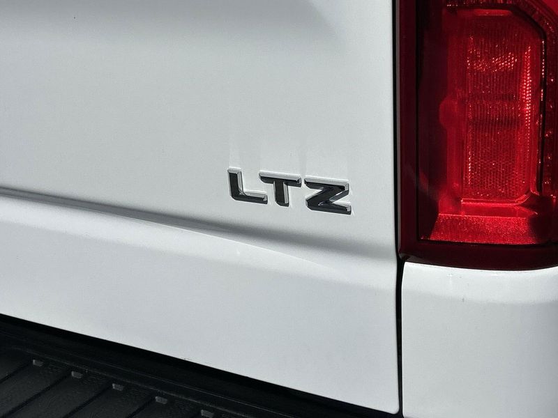 Used 2025 Chevrolet Silverado 1500 LTZImage 33