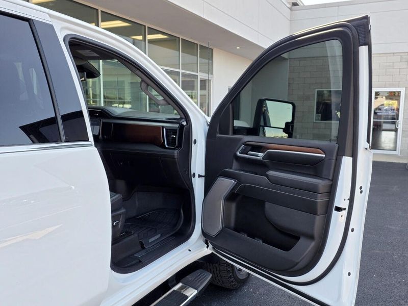 Used 2025 GMC Sierra 2500HD Denali
