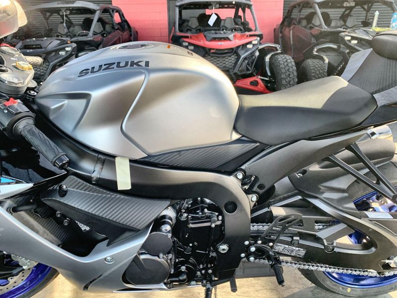 New 2026 Suzuki GSX-R600 Image 12