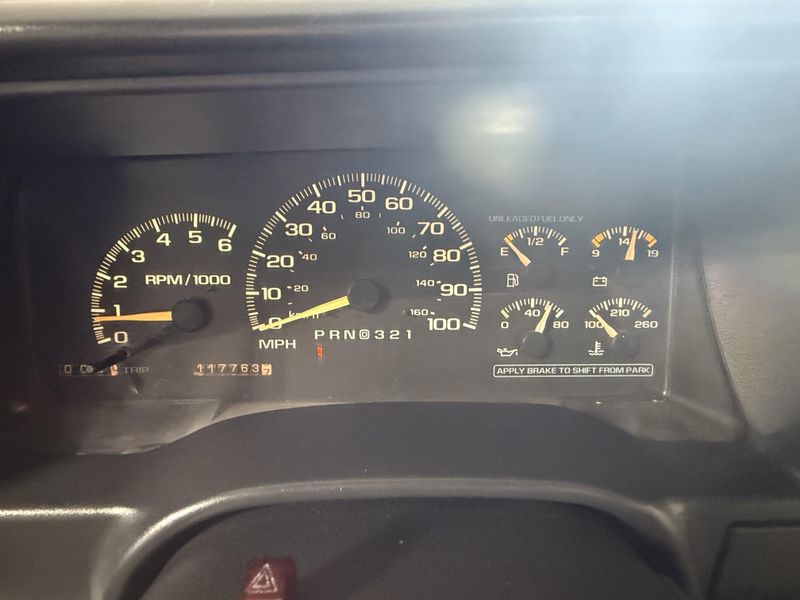 Used 1999 GMC Sierra C3500 HD Chassis Image 20