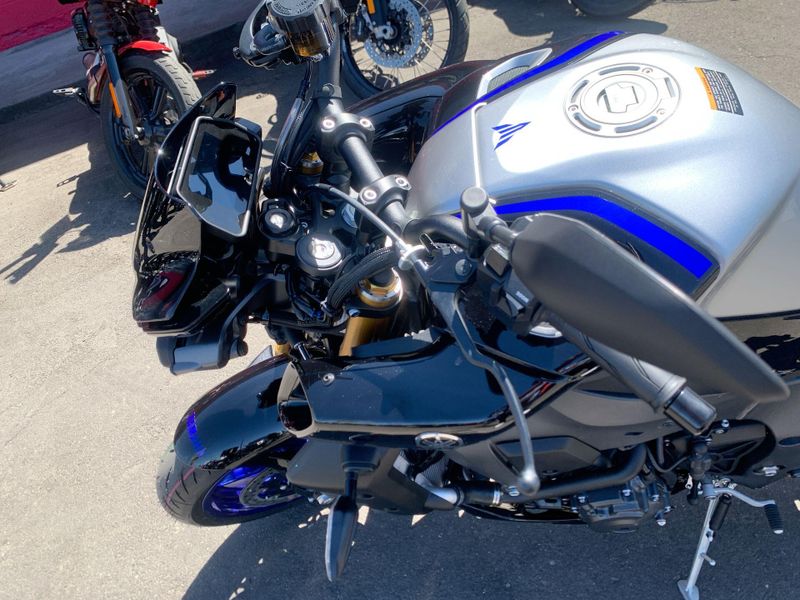 New 2025 Yamaha MT-10 SP Image 18