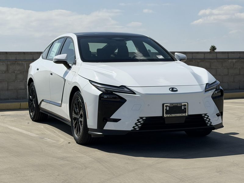New 2026 Lexus ES 350e PremiumImage 2